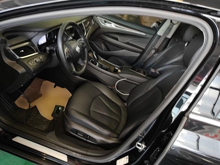 LaCrosse 2022 652T Luxury photo 6