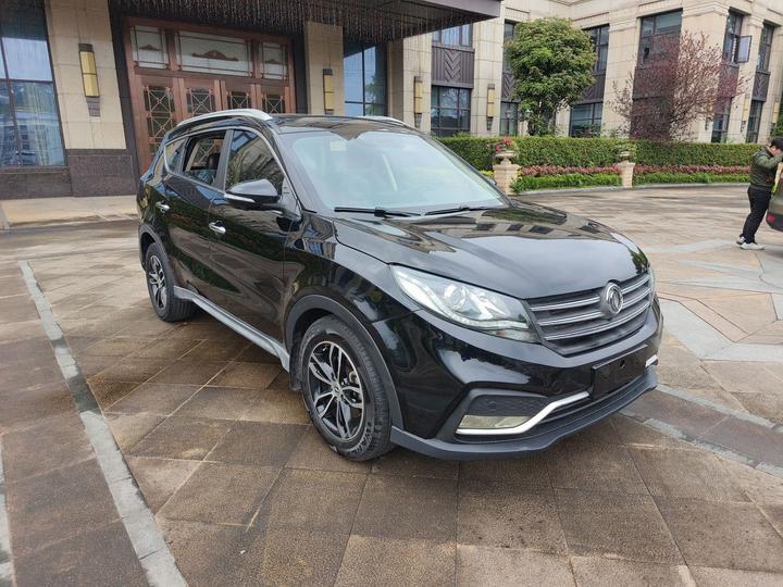 Fengon 580 2018 1.5T CVT Luxury photo 3