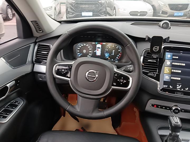 XC90 2017 T6 7-Seater photo 6