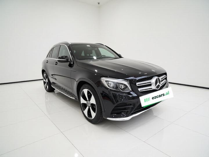 GLC 2017 GLC 300 4MATIC Dynamic photo 3