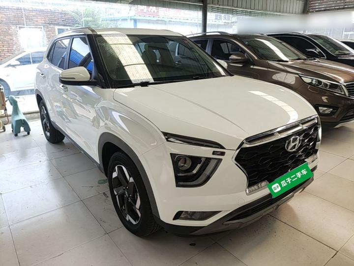 ix25 2020 1.5L CVT GLS Smart photo 3