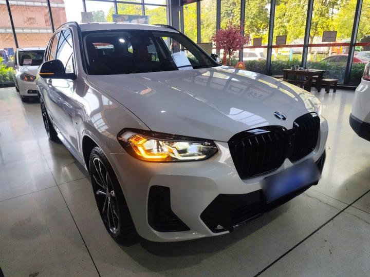 X3 2023 xDrive30i Leading M Night Package photo 3