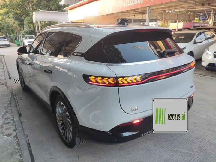 Voyah FREE 2021 AWD Standard EV Luxury photo 4