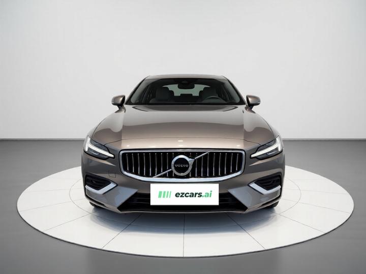 S60 2022 B4 Luxury photo 2