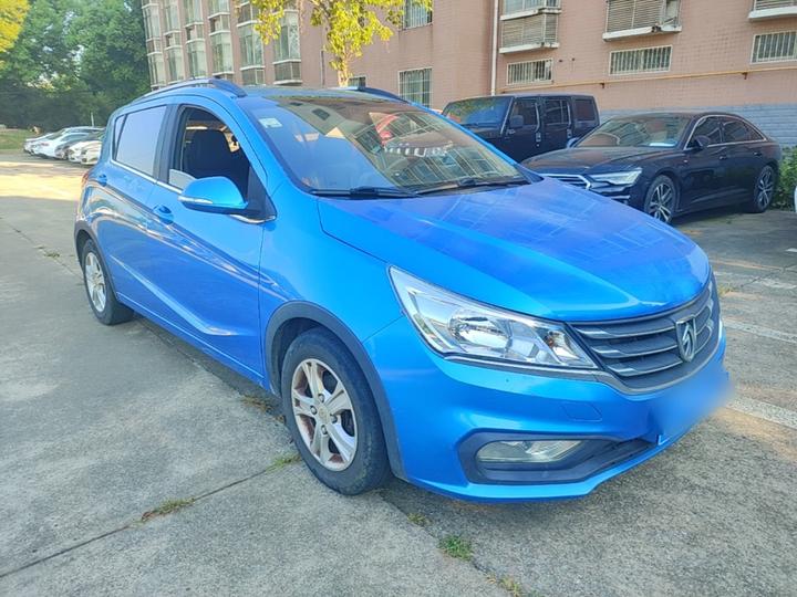 310 2016 1.2L MT Luxury photo 3
