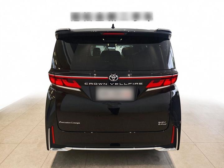 2024 Crown Hybrid 2.5L Supreme Executive photo 5