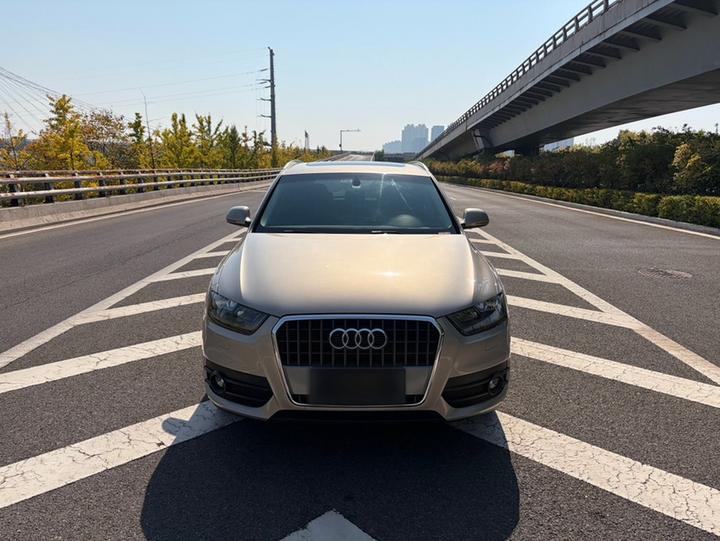 Q3 2015 35 TFSI Progressive photo 2