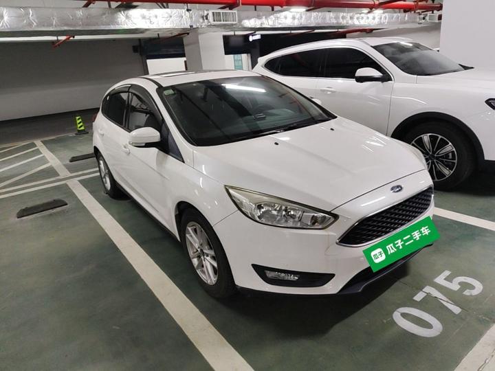 Focus 2018 Hatchback Classic 1.6L AT Fashion photo 3