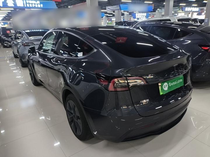 Model Y 2024 RWD photo 4