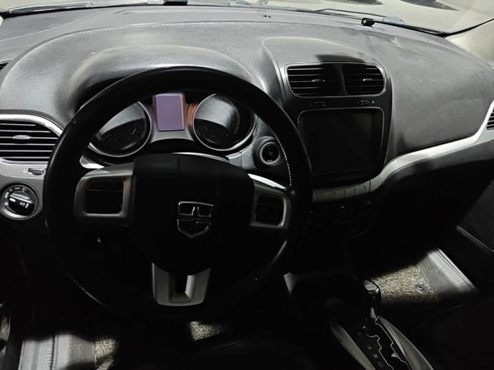 Dodge 2013 2.4L RWD photo 6