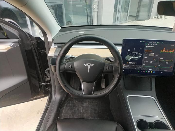 Model Y 2021 Standard Range RWD photo 6