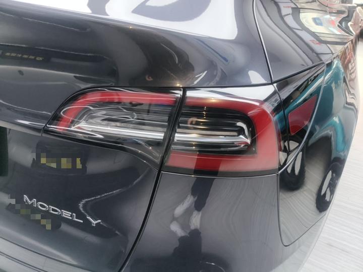 Model Y 2024 RWD photo 7