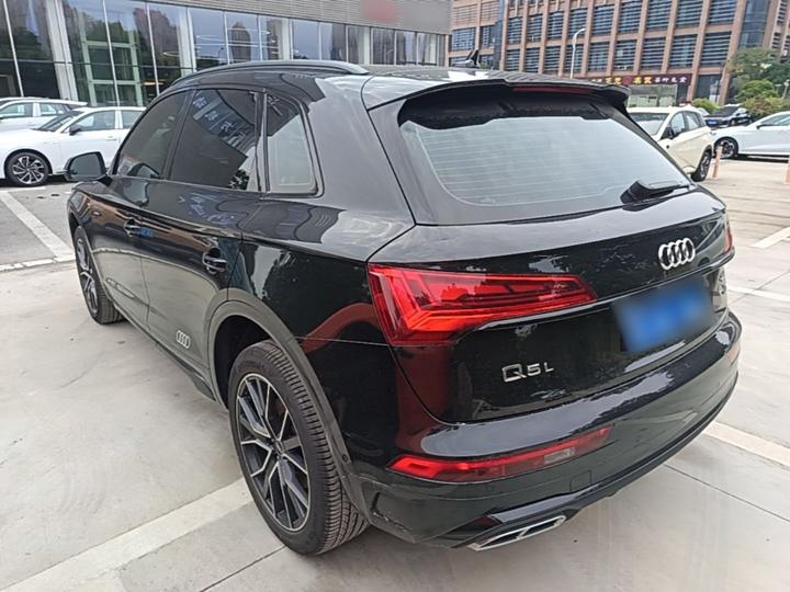 Q5L 2025 45 Collection 45 TFSI Luxury Dynamic photo 4