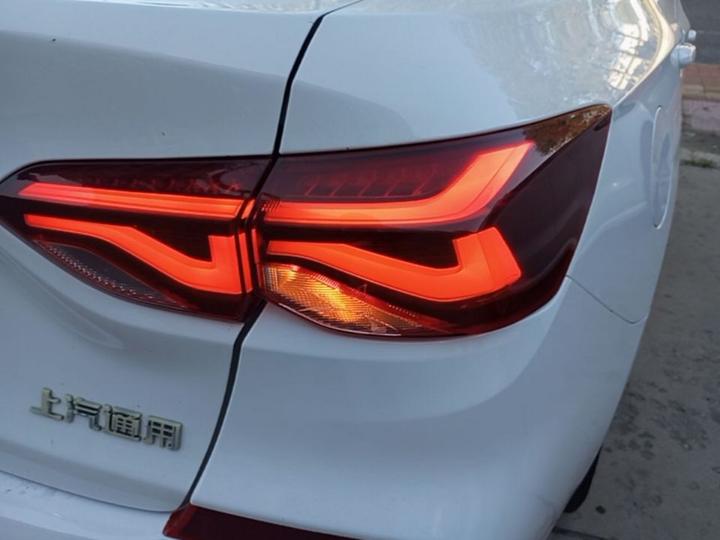 Cruze 2022 320 AT photo 7