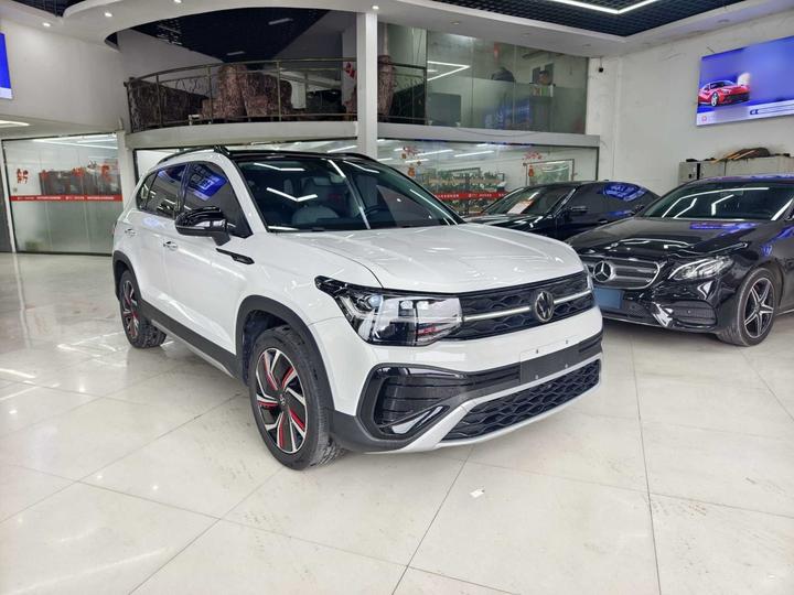 Tharu 2023 300TSI RWD photo 3