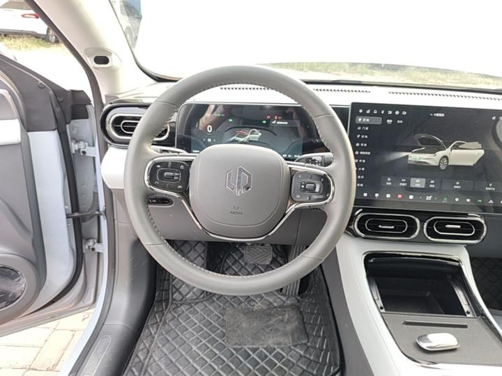 Leapmotor C01 2024 EV 525 Exclusive photo 6