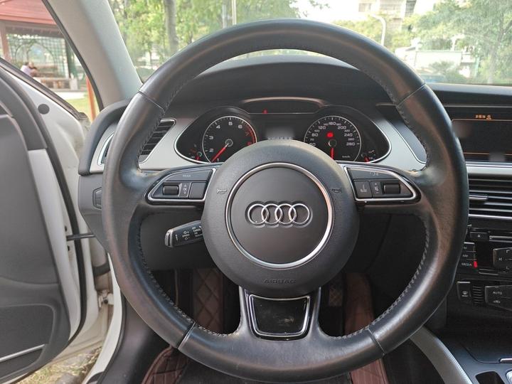 A4L 2013 35 TFSI AT Standard photo 3