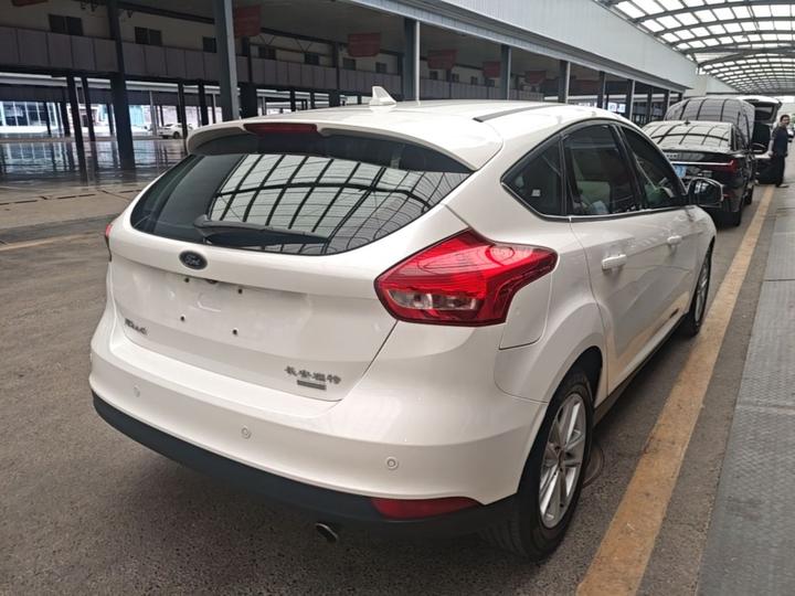 Focus 2018 Hatchback Classic EcoBoost 180 AT Elite photo 4