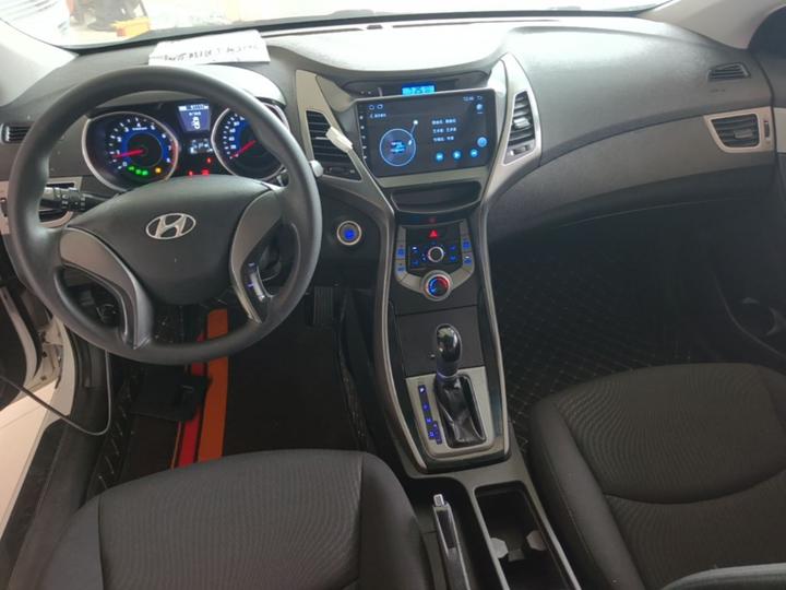 Elantra 2015 1.6L AT Leading photo 5