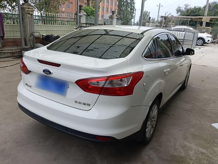 Focus 2012 Sedan 1.6L AT Comfort photo 4