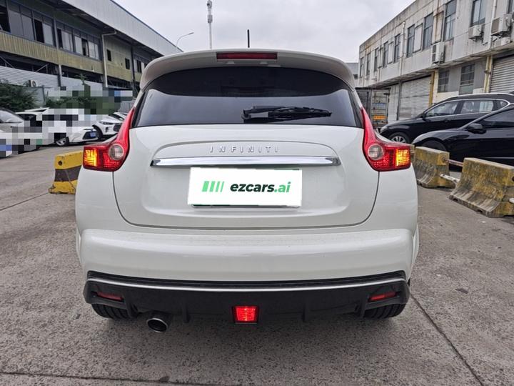 ESQ 2014 1.6L photo 3