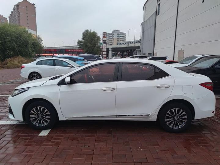 Corolla 2017 Facelift 1.2T S-CVT GL-i photo 3