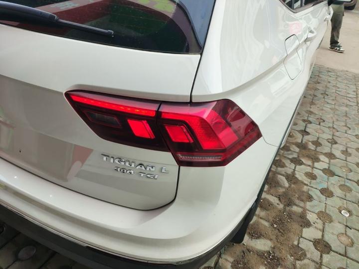 Tiguan L 2018 Facelift 330TSI AT RWD Luxury photo 7