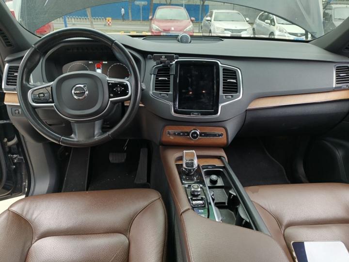 XC90 2021 B5 Luxury 5-Seater photo 5