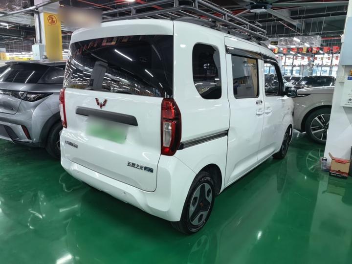 Wuling Zhiguang EV 2025 305km Progressive photo 6