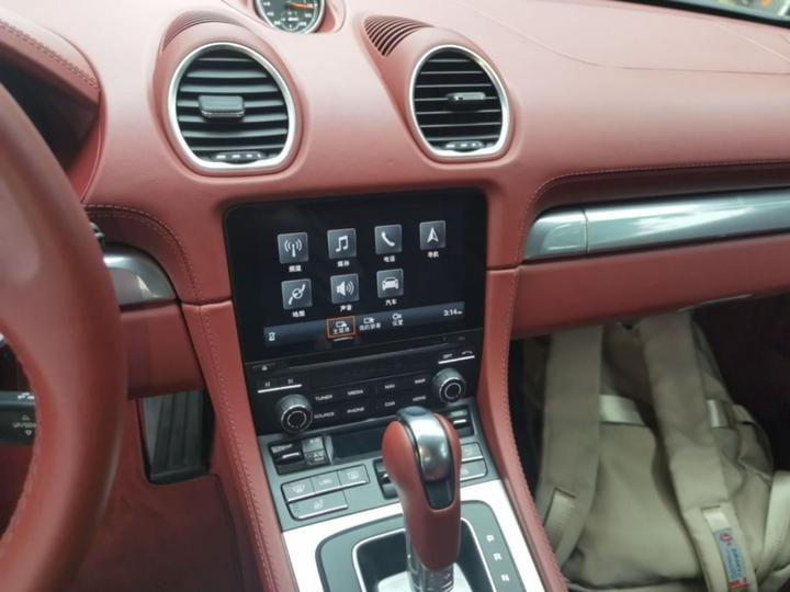 718 2022 Boxster 2.0T photo 8