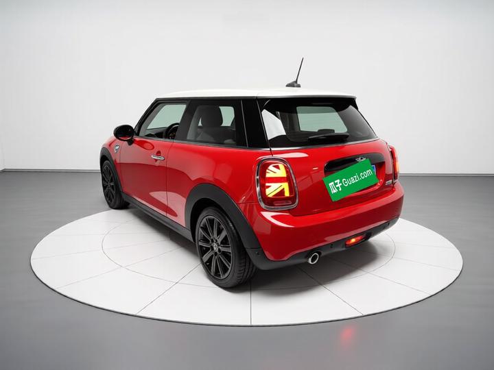 2019 1.5T COOPER photo 4