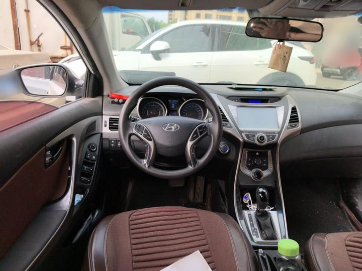 Elantra 2013 1.6L AT Leading photo 3