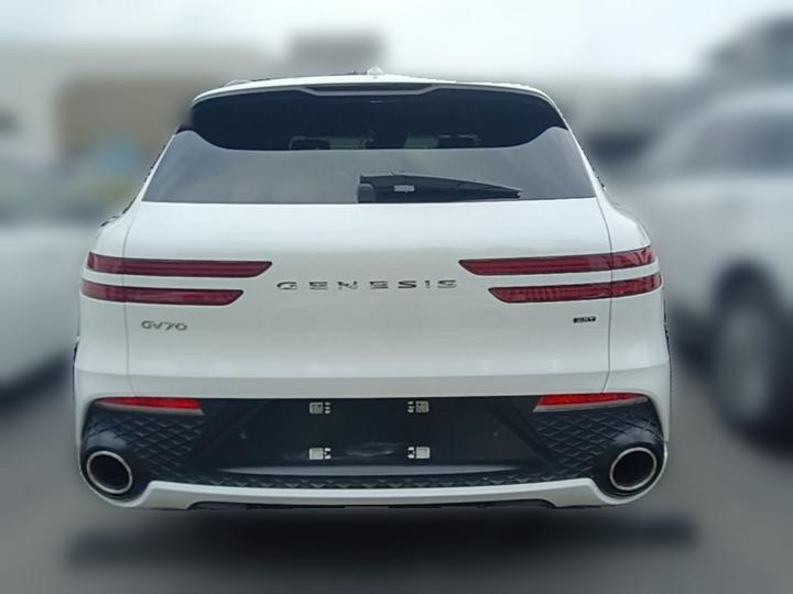 GV70 2023 2.5T RWD Luxury photo 3