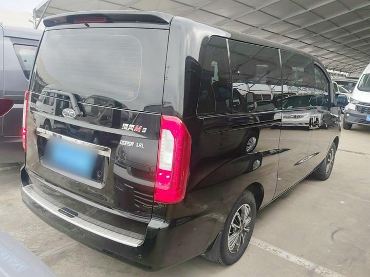 Refine M3 2022 PLUS 1.8L 7-Seater Standard photo 4