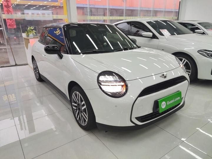MINI COOPER 2025 456km COOPER E Classic photo 3