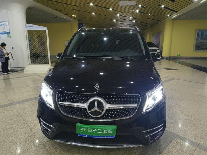 V-Class 2021 V 260 L Long Wheelbase Luxury photo 2