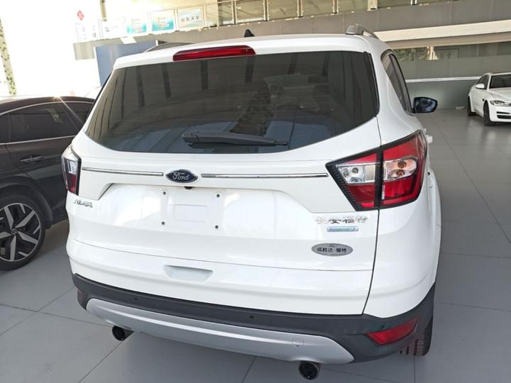 Kuga 2017 EcoBoost 180 RWD photo 5
