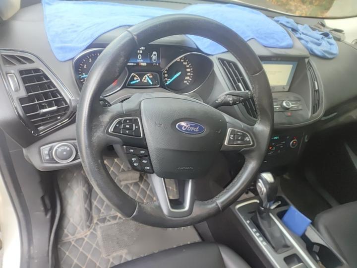 Kuga 2018 Facelift EcoBoost 180 RWD photo 3