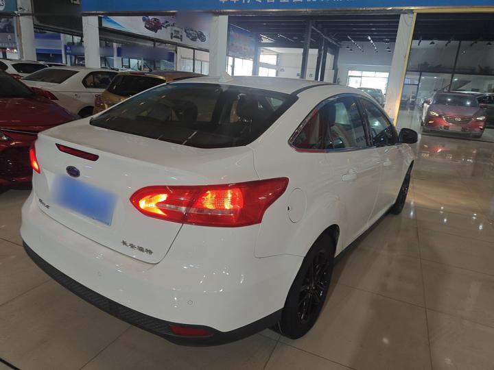Focus 2017 Sedan 1.6L AT Fashion photo 4