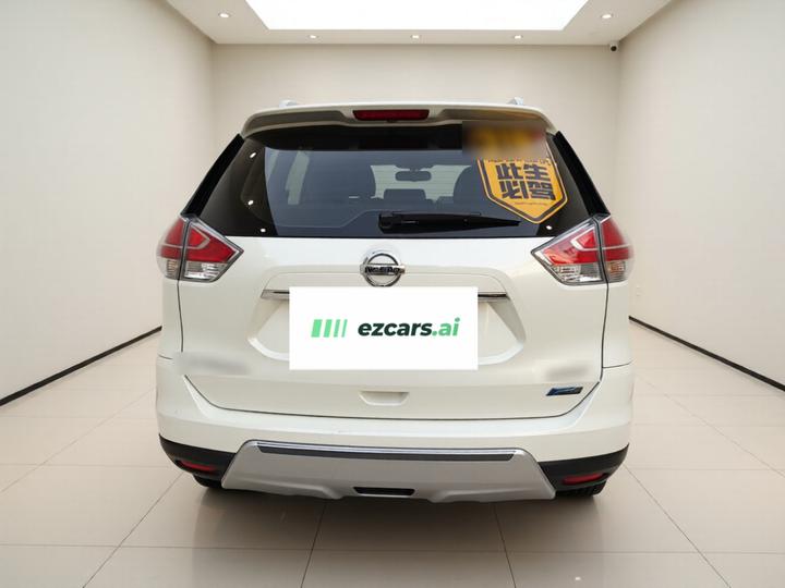 X-Trail 2014 2.0L CVT Comfort 2WD photo 3