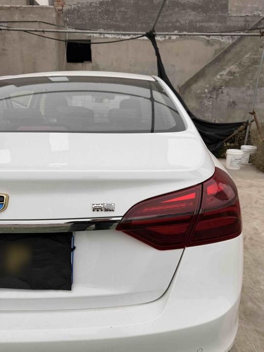 Emgrand 2018 1.5L CVT photo 7