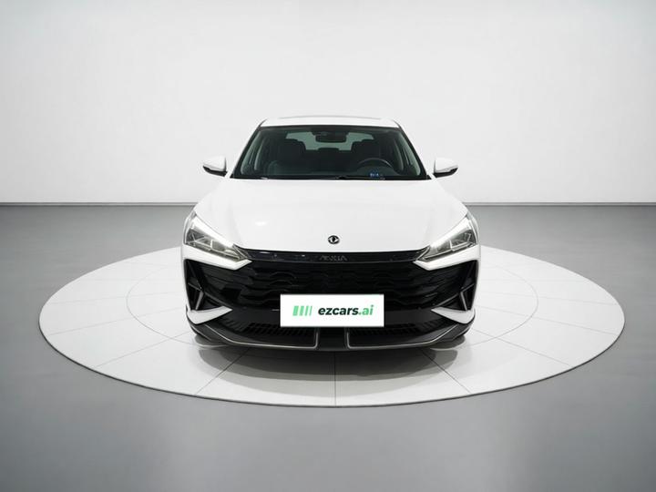 Yixuan 2025 1.5L AT Luxury photo 2