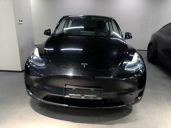 Model Y 2024 RWD photo 2