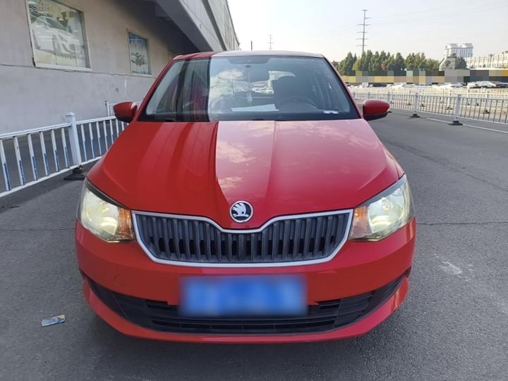 Fabia 2015 1.4L MT photo 2