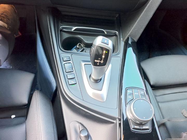 3 SeriesGT 2019 320i M Sport Package photo 5