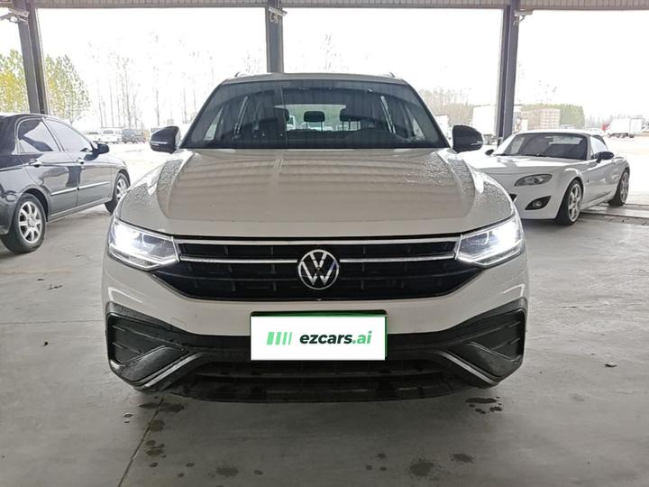 Tiguan L 2024 300TSI AT RWD photo 2