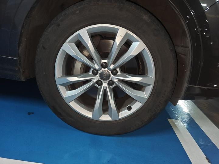 Q7 2018 45 TFSI Tech photo 8