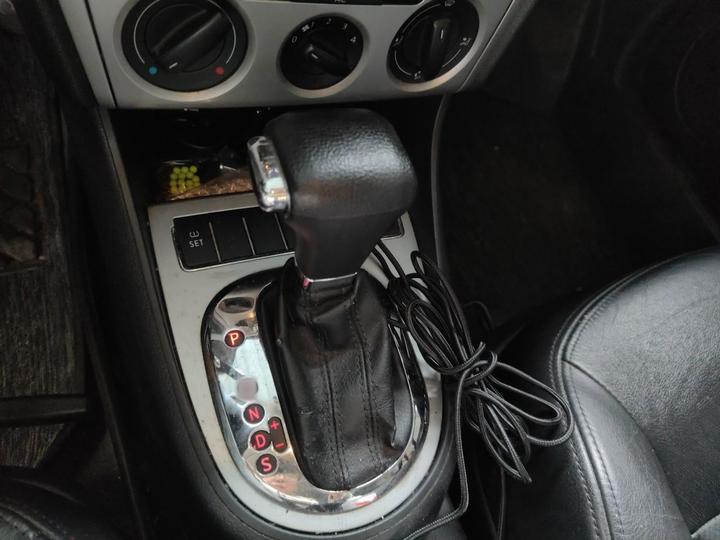 Lavida 2011 1.6L AT photo 6