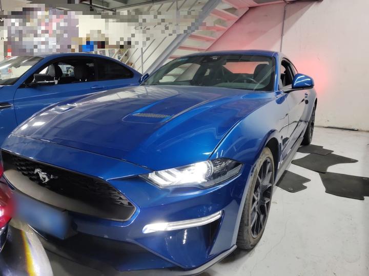 Mustang 2021 2.3T EcoBoost photo 2