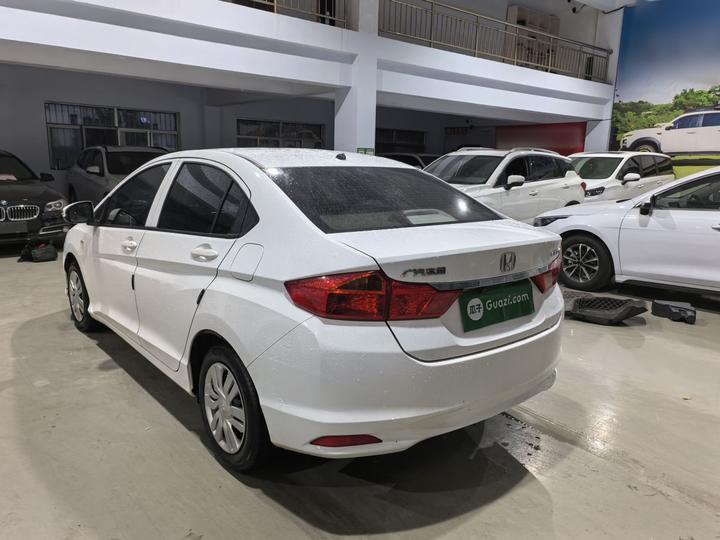 2017 1.5L CVT Comfort photo 4